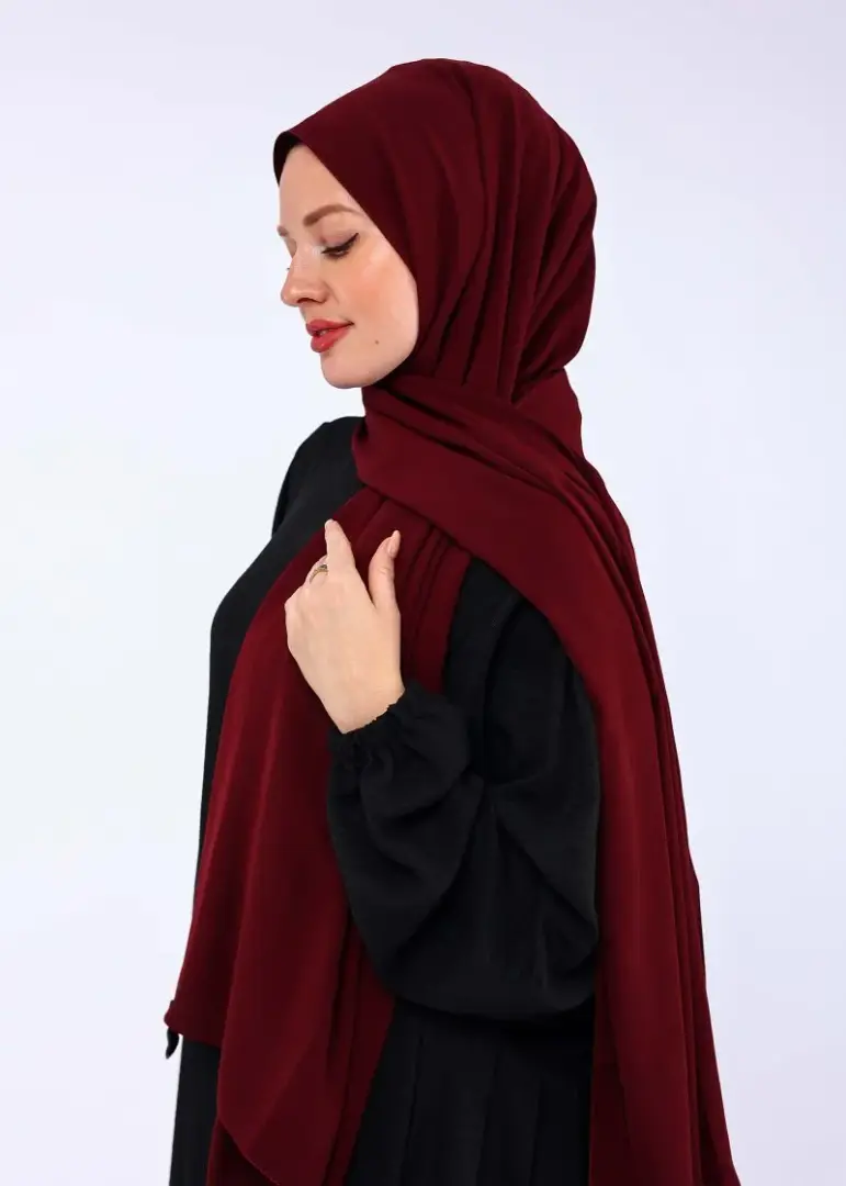 vonaju-novaqi-burgundy