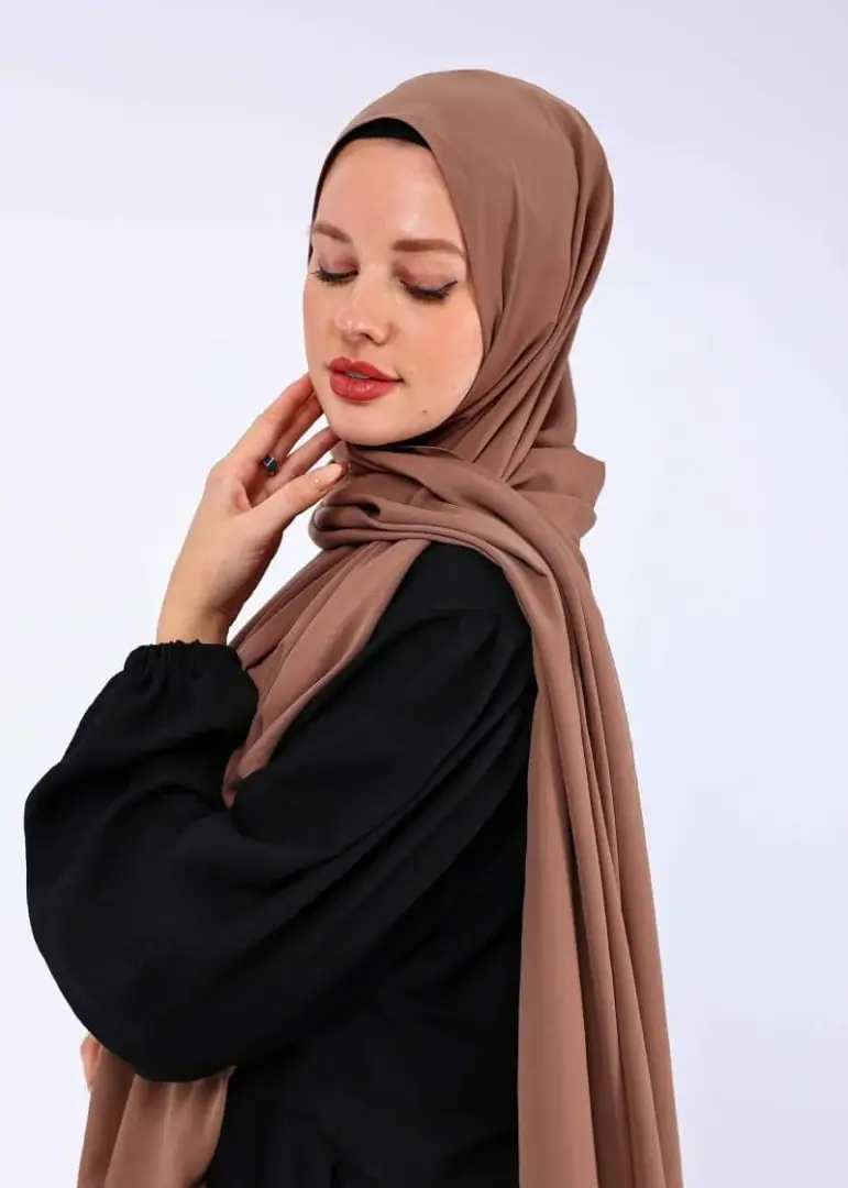 vonaju-novaqi-windsor-tan