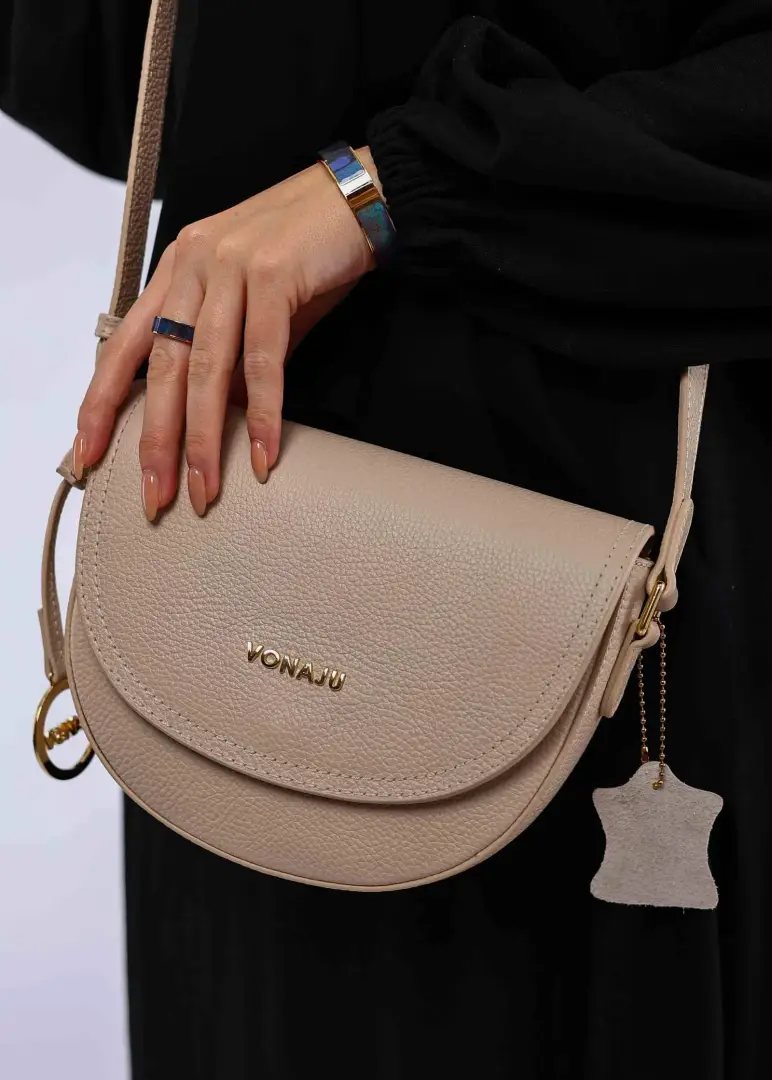 vonajubeigeflapleatherbag
