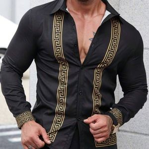 chemise-boutonnee-a-imprime-geometrique