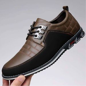 Chaussures de broderie à carreaux décontractées pour hommes