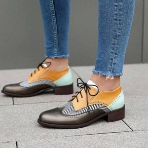 chaussures-oxford-plates-de-style-britannique