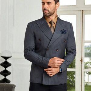 veste-de-costume-a-double-boutonnage-a-rayures-grises-et-bleu-marine-p