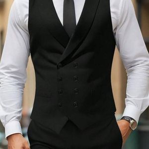 gilet-croise-pour-homme-sans-chemise