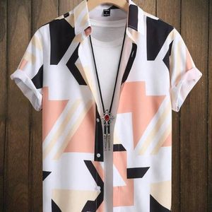 chemise-a-imprime-geometrique-aleatoire