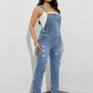 salopette-en-jean-dechiree-et-vieillie-pour-femme-combinaison-decontra