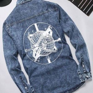 chemise-en-jean-boutonnee-a-motifs-pour-hommes