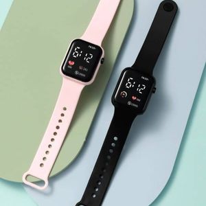 Montre électronique simple pour couple, 2 pièces