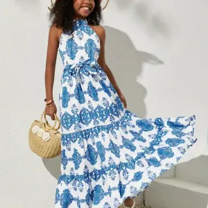 robe-longue-elegante-et-stylee-a-col-licou-avec-ceinture-et-motif-flor