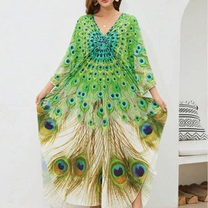 robe-caftan-fendue-sur-les-cuisses-a-imprime-paon-grande-taille