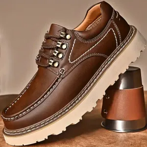 Chaussures décontractées solides pour hommes avec dessus en cuir fendu