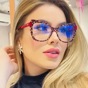 Lunettes de soleil carrées tendance pour femmes et hommes