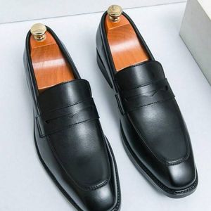 Mocassins à la mode et simples pour hommes avec bout carré sur le devant
