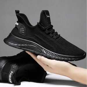 Basket en maille respirante noire avec fermeture à lacets
