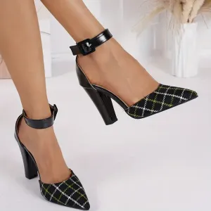 elegantes-chaussures-a-talons-hauts-noires-a-plateforme-pour-femme