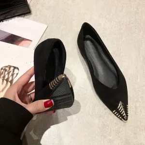 chaussures-plates-elegantes-a-bout-metallique