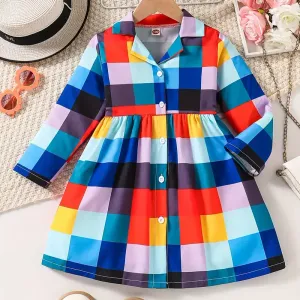 robe-a-carreaux-coloree-a-manches-longues-et-col-a-revers-boutonne-pou