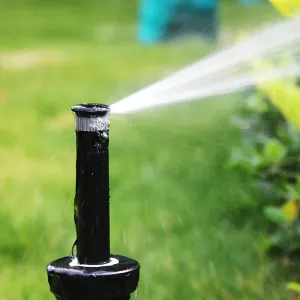 Lot de 4 buses escamotables réglables, système d'irrigation enterré à 360 degrés