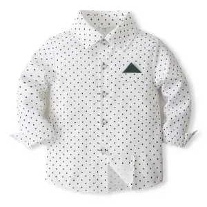 Chemise décontractée à pois avec motif triangle vert
