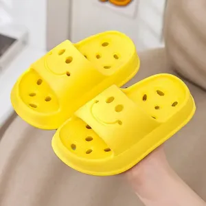 Chaussons mignons pour enfants avec motif de dessin animé et sourire