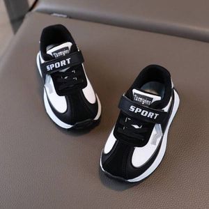 Paire de baskets tendance pour garçons et filles