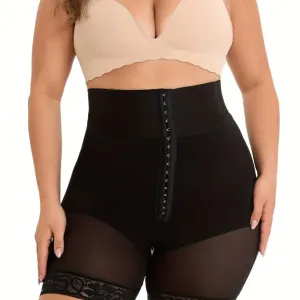 Un short taille haute conçu pour affiner la silhouette et galber les fesses